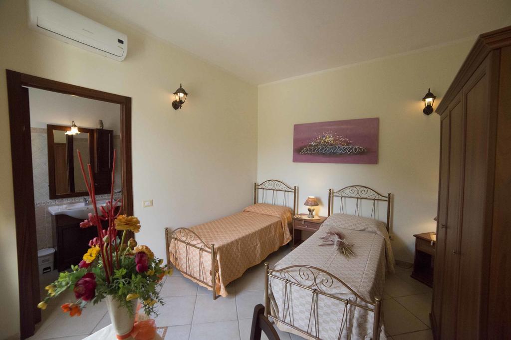 Masseria Cinti Bagnolo del Salento ภายนอก รูปภาพ
